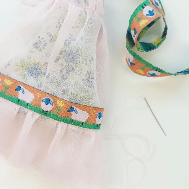 Making a cute little dress ^ - ^ 🐑🌷💕

☆
#dollcustom #monsterhighcustom #ooak #ooakdoll #mhcustom #dollsofinstagram #dollclothes #dollsewing #monsterhighclothes